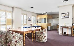 Quality Inn Colonial